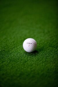 ゴルフ初心者がスコア改善のために試すべき練習方法は？